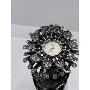 Vintage Flower Figaro Couture Womens Bangle Watch Gems Quartz Works New Battery